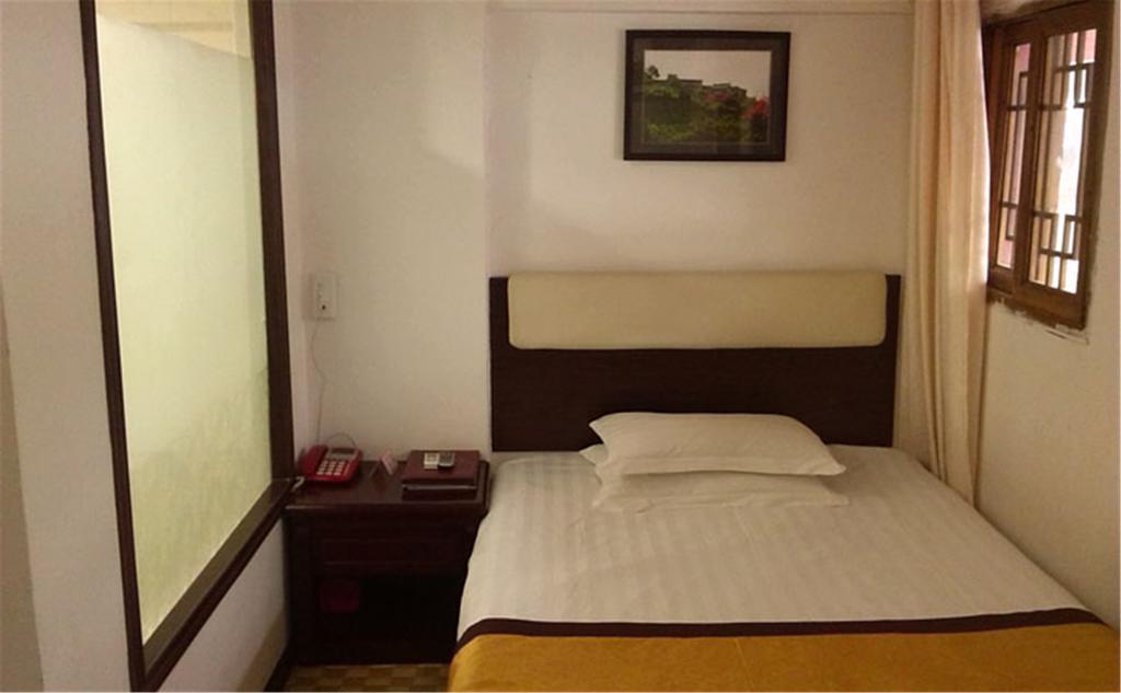 Wudangshan Yinjie Holiday Hotel Danjiangkou Ruang foto